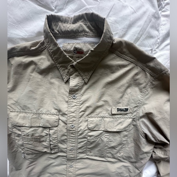 World Wide Sportsman long sleeved button up vented fishing shirt in size LARGE - Picture 3 of 4